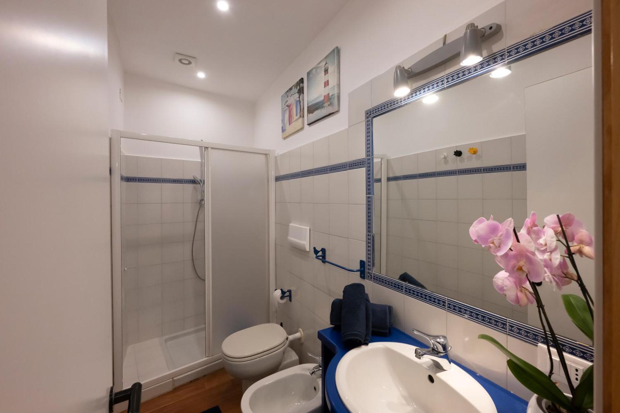 Apartamento 46 Santa Marta Lecco Exterior foto